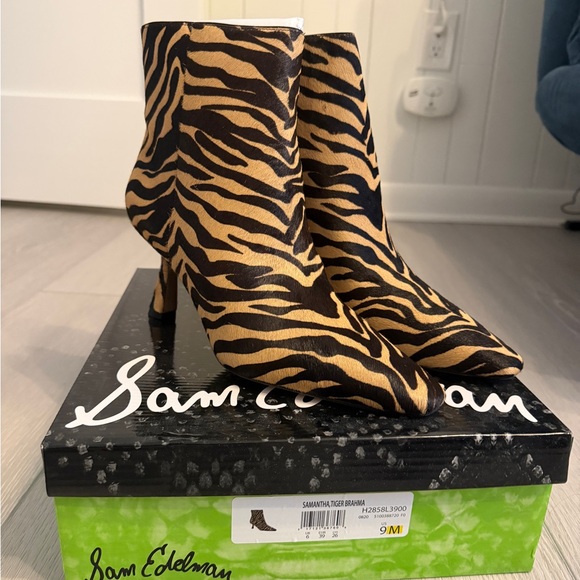Sam Edelman Shoes - NIB Sam Edelman Women's Samantha Tiger Print calf hair Ankle Boots Size 9